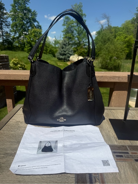 Coach Handbags - GUC COACH Edie 31 Black Pebbled Leather Shoulder Bag w/ COA